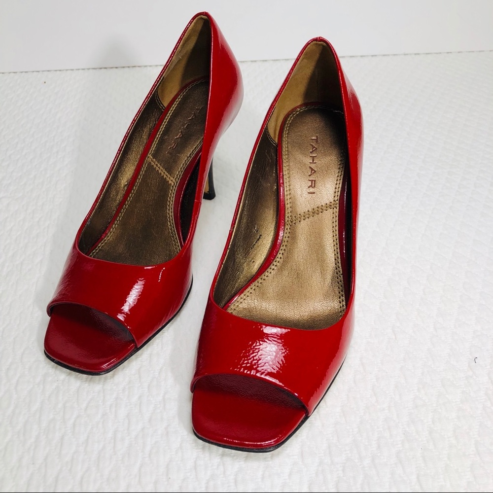 TAHARI Red Shoes 👠 size 6.5 M
